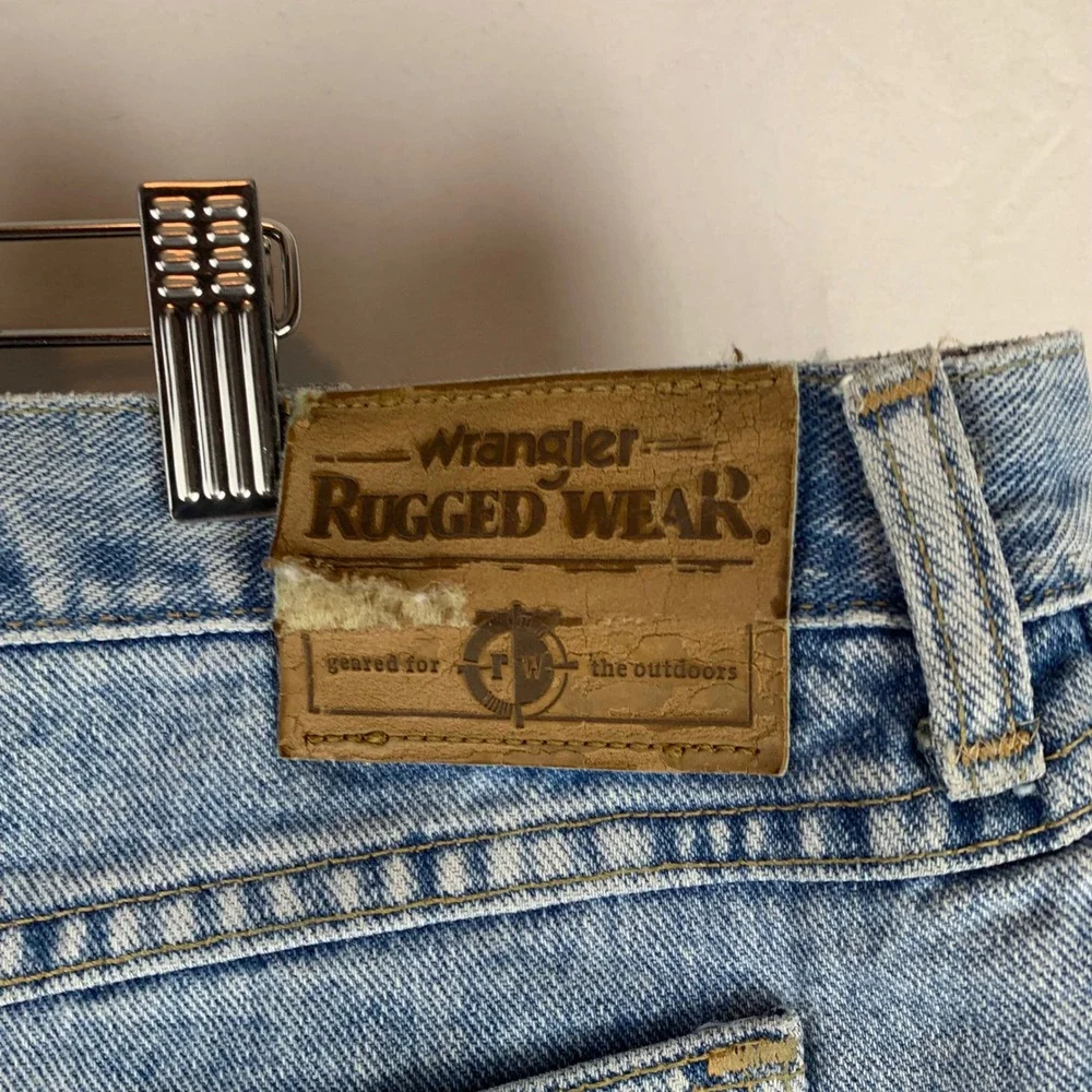 VTG Wrangler Rugged Wear Jeans Mens‎ 46x38 (44x35) Light Blue Straight USA Made